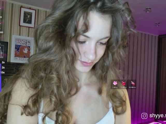 SarahShy webcam