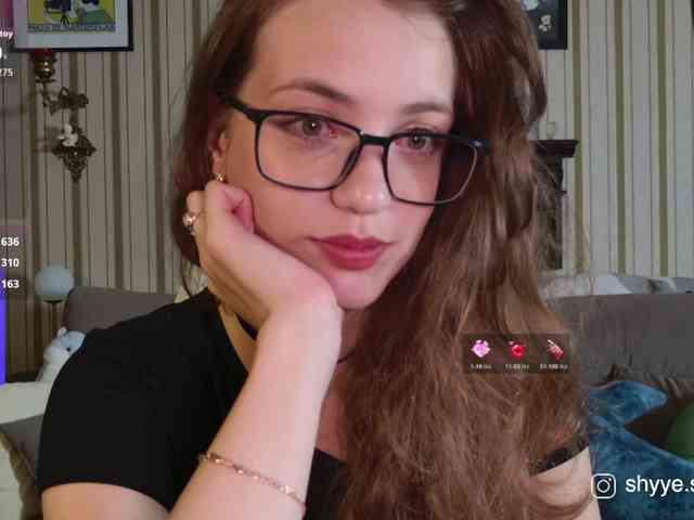 SarahShy webcam