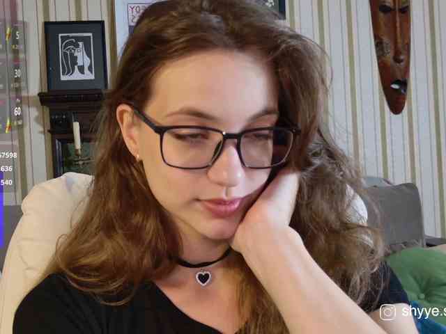 SarahShy webcam