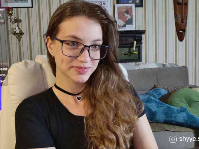 SarahShy webcam