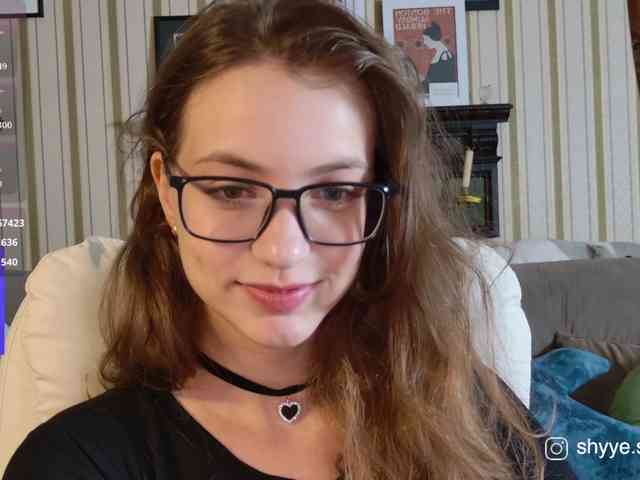 SarahShy webcam