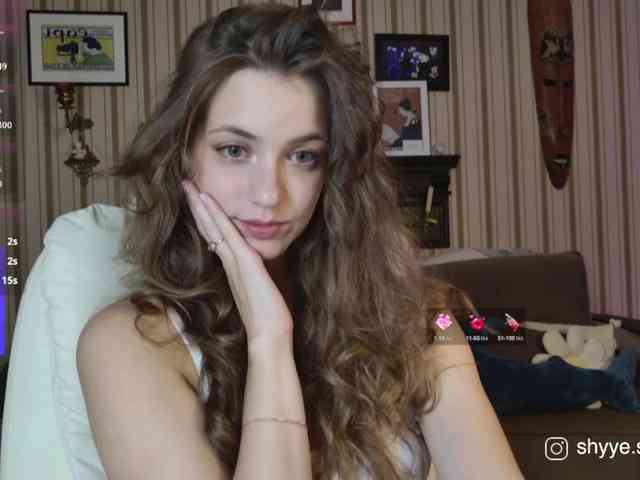 SarahShy webcam