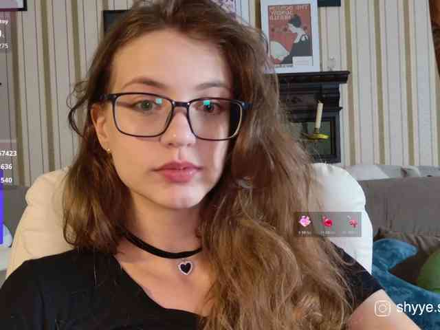 SarahShy webcam