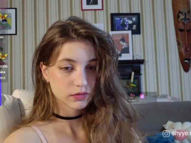 SarahShy webcam