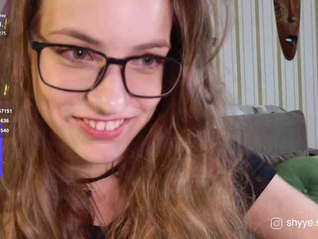 SarahShy webcam