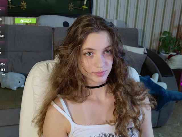 SarahShy webcam