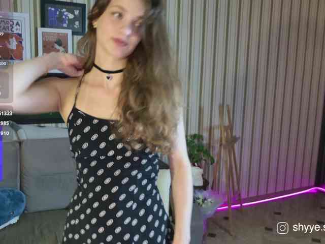 SarahShy webcam