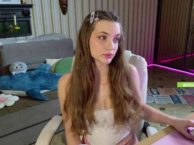 SarahShy webcam