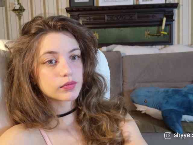 SarahShy webcam