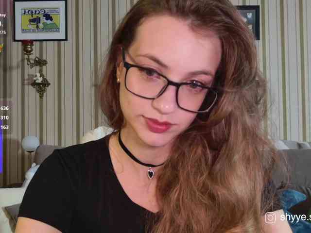 SarahShy webcam