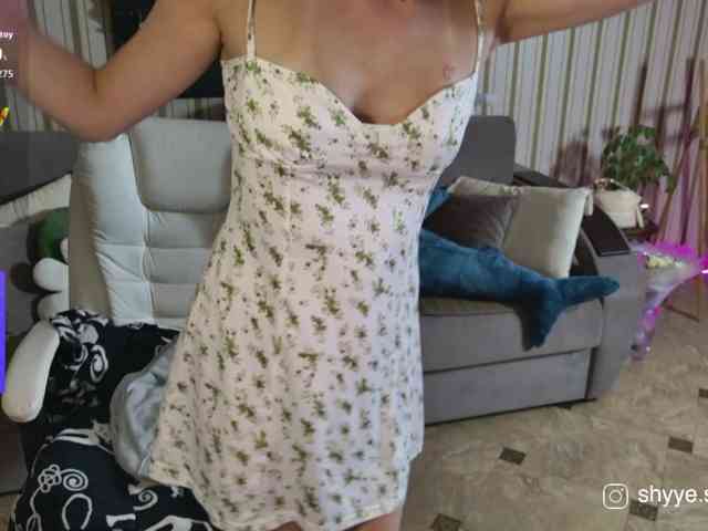 SarahShy webcam