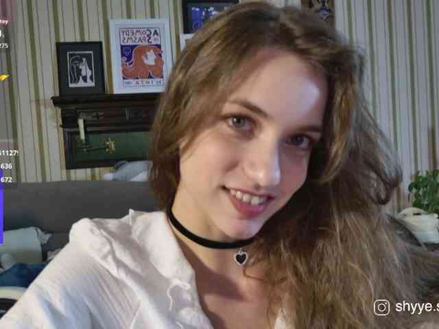 SarahShy webcam