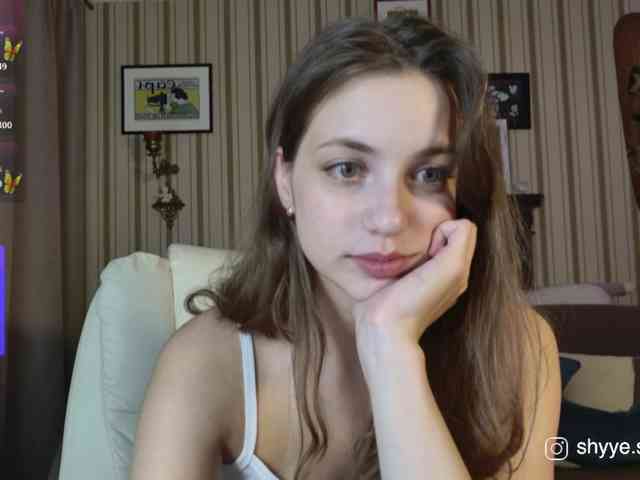SarahShy webcam