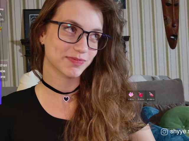 SarahShy webcam