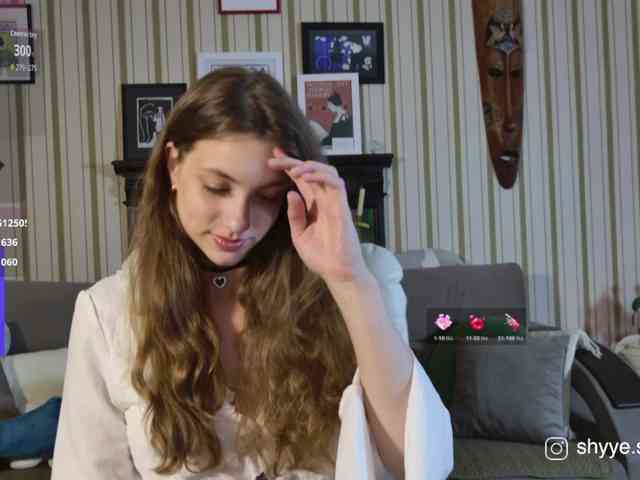 SarahShy webcam