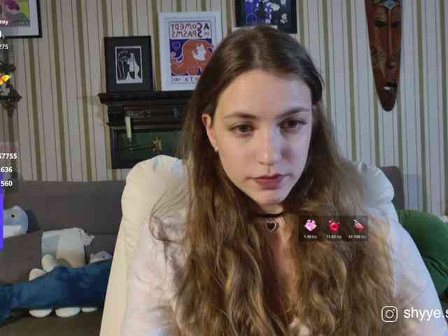 SarahShy webcam