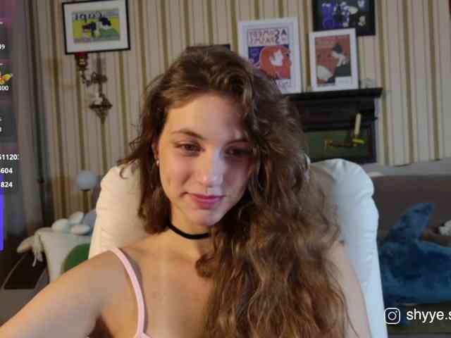 SarahShy webcam