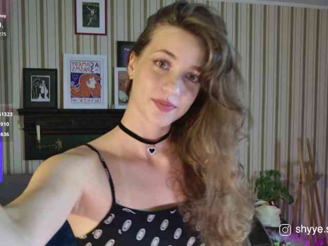 SarahShy webcam
