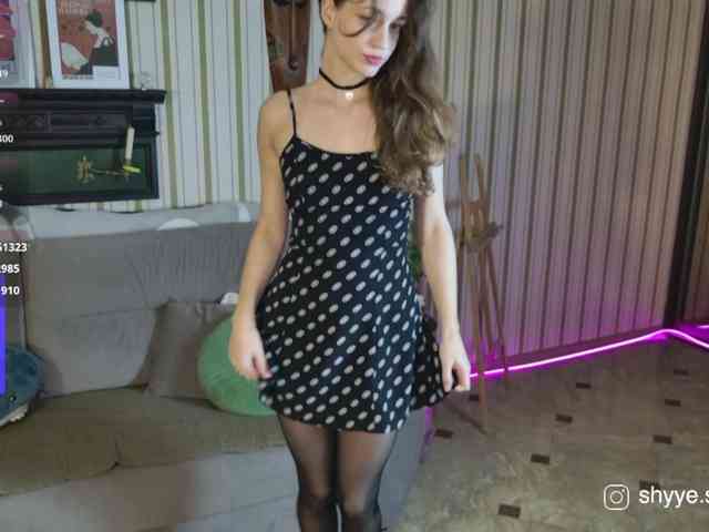 SarahShy webcam