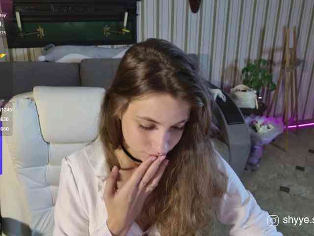 SarahShy webcam