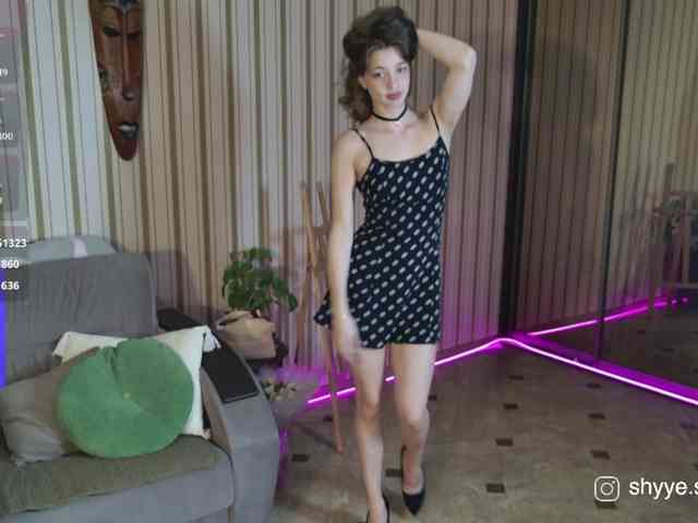SarahShy webcam