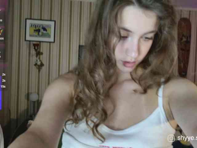 SarahShy webcam