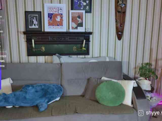 SarahShy webcam