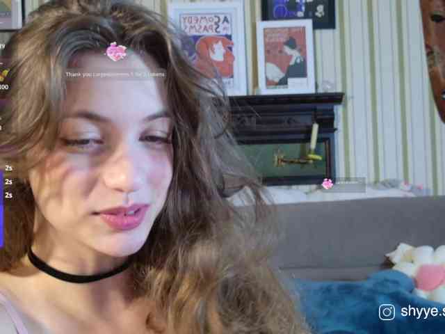 SarahShy webcam