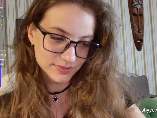 SarahShy webcam