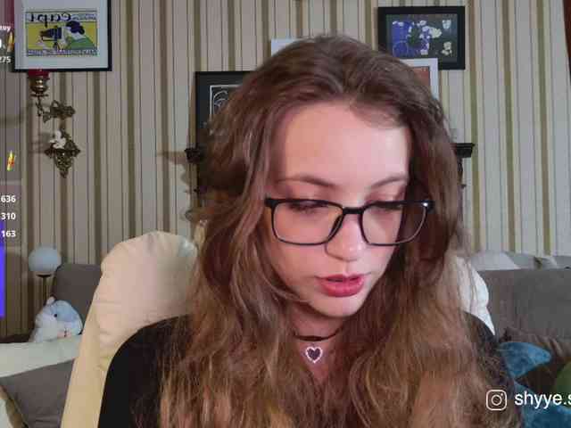 SarahShy webcam
