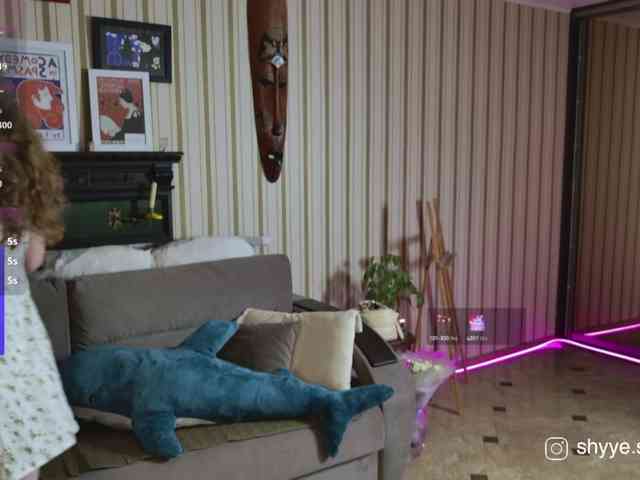 SarahShy webcam