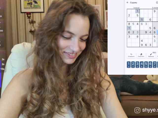 SarahShy webcam