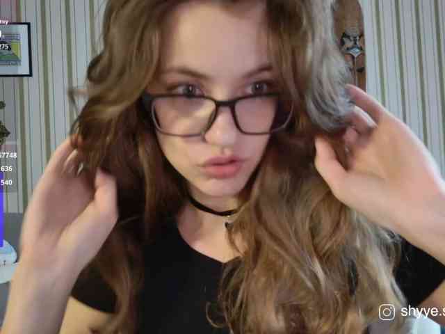 SarahShy webcam