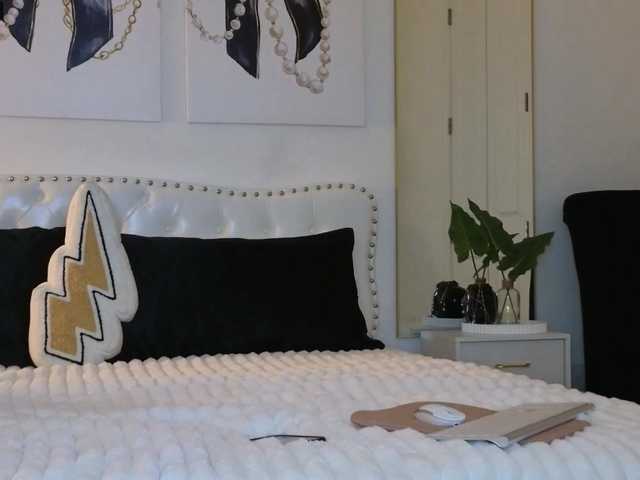 Violet888's BongaCams show and profile