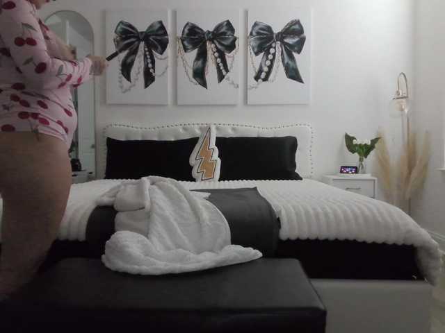 Violet888's BongaCams show and profile