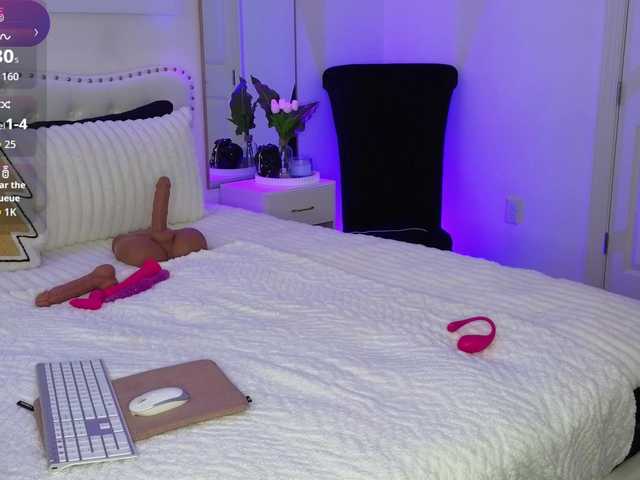 Violet888's BongaCams show and profile