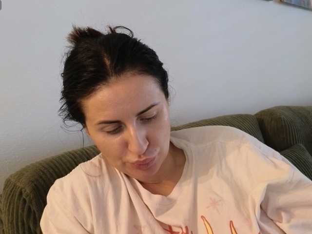 Violet888's BongaCams show and profile