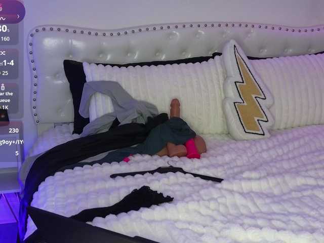 Violet888's BongaCams show and profile