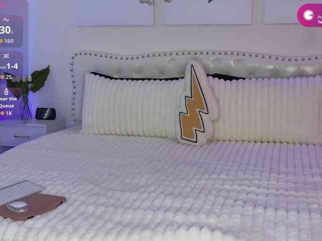 Violet888 Live Webcam on BongaCams