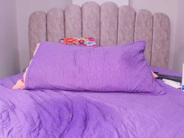 shels-loreds's BongaCams show and profile