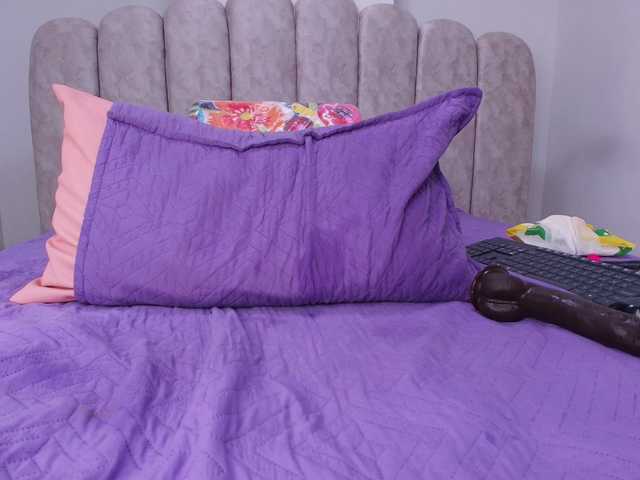 shels-loreds's BongaCams show and profile