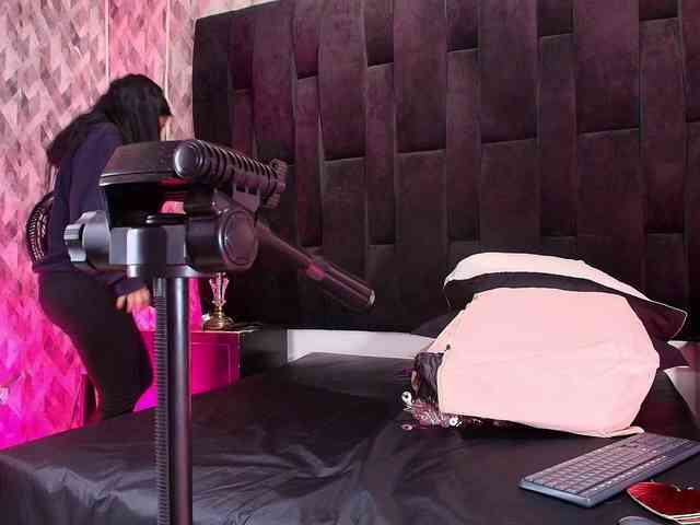shels-loreds webcam