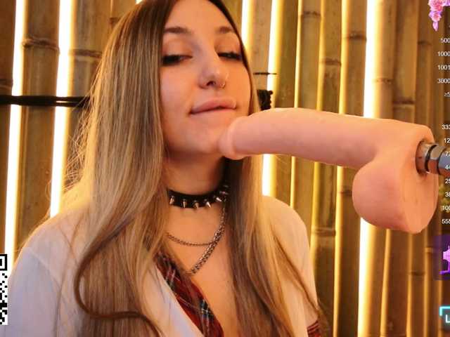  VikkiRood chat room