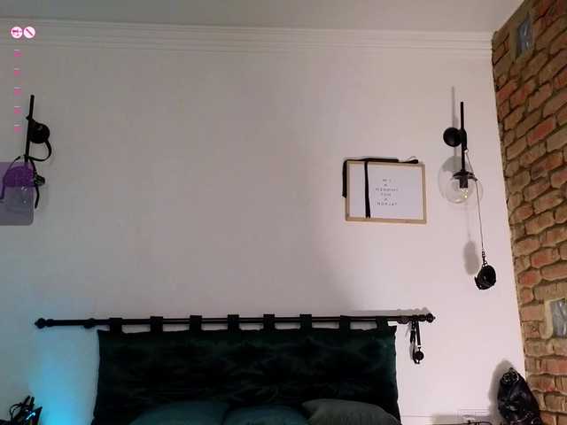 VikkiRood from BongaCams