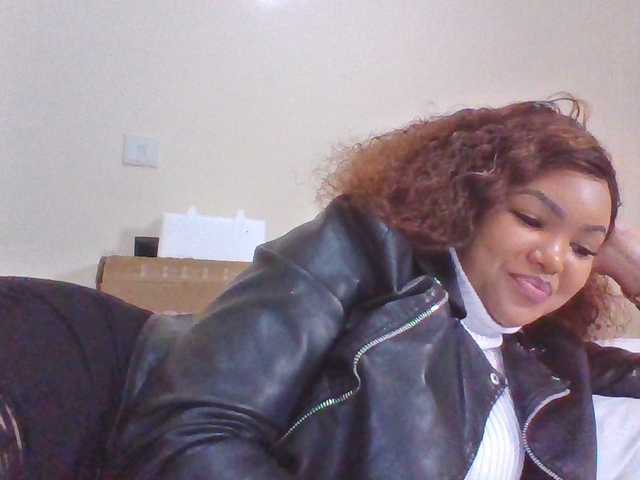 Beautystar12's BongaCams show and profile