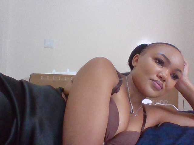 Beautystar12's BongaCams show and profile