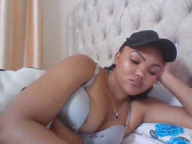 Beautystar12's BongaCams show and profile