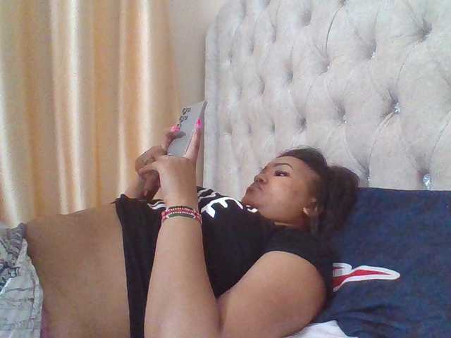 Beautystar12's BongaCams show and profile