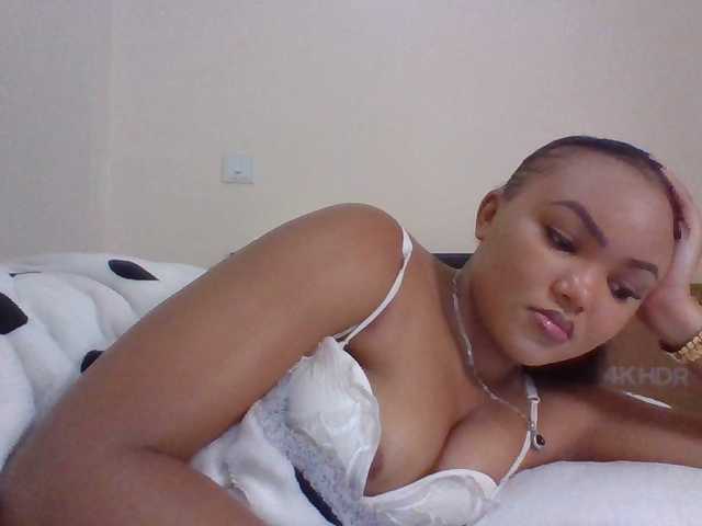 Beautystar12's BongaCams show and profile