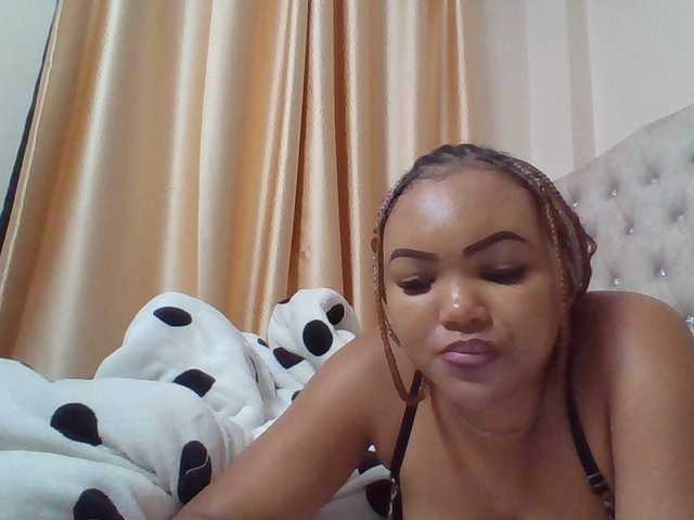 Beautystar12's BongaCams show and profile